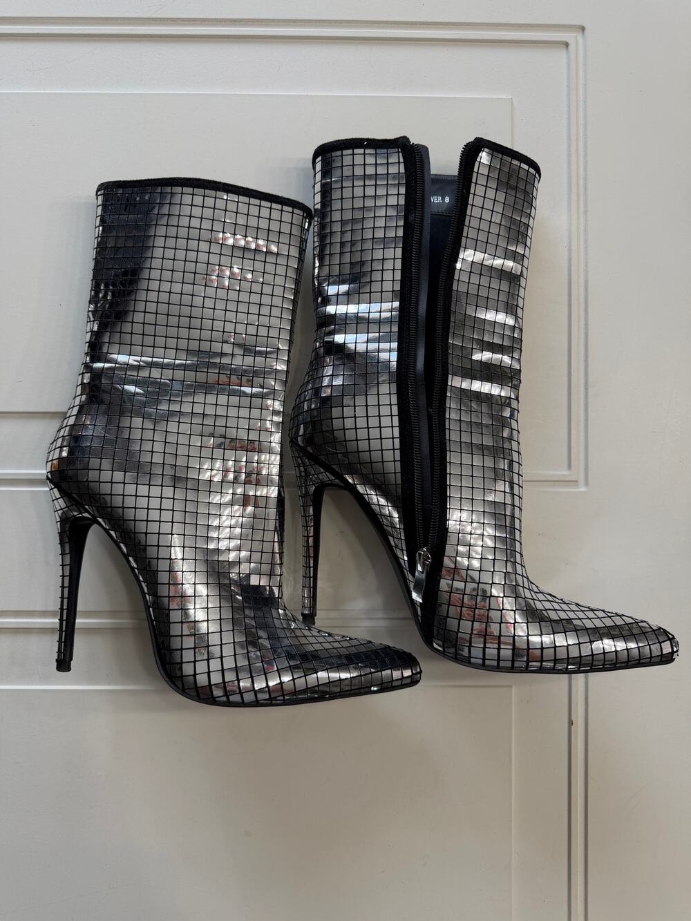 Azalea Wang Womens Sz 8 Montrose Silver Disco Ball Bootie Heels Boots Zip Up